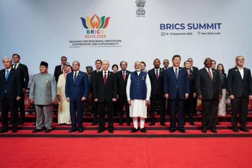 Cumbre de los BRICS discute la promoción de un crecimiento económico inclusivo