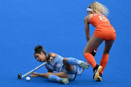 Las Leonas argentinas caen 3-0 ante Países Bajos en semis de hockey césped de París-2024