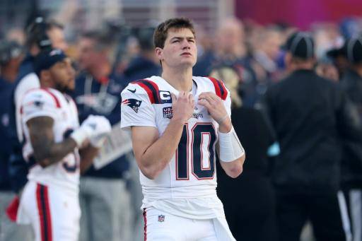 Aplastados en el Super Bowl, los Patriots se conjuran para volver por el récord