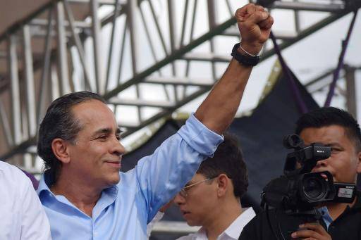 Atentan a tiros contra un senador en Colombia a menos de dos semanas de las elecciones