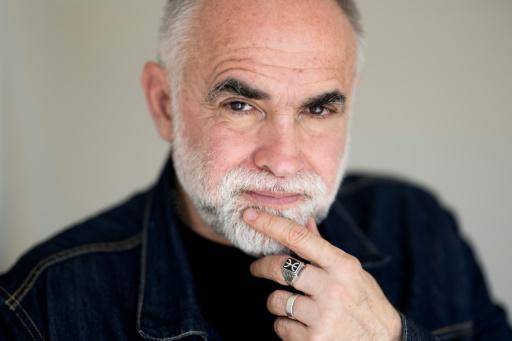 El brasileño Karim Ainouz sube la temperatura en Cannes con Motel Destino