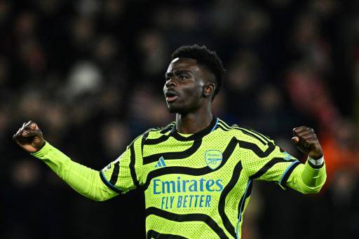 El Arsenal escala al segundo puesto tras dominar al Nottingham Forest