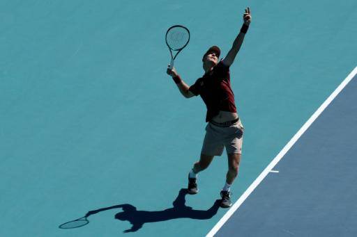 Landaluce rocía con su jovial tenis a Miami, que recibe a Muchova en semis