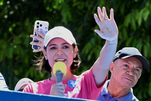Michelle Bolsonaro se abre paso en la derecha brasileña