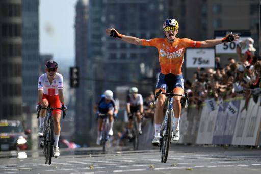 La neerlandesa Vollering se corona campeona de ruta en el Mundial de Ciclismo