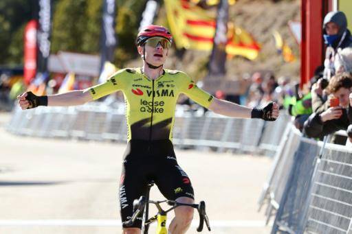 Vingegaard golpea en la montaña para liderar la Vuelta a Cataluña