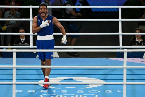Erislandy Álvarez salva el honor del boxeo cubano con oro en peso ligero