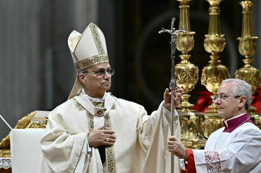 El papa convoca a los cardenales de todo el mundo tras los llamados a una gobernanza colegiada