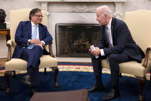 Petro propone a Biden levantar sanciones a Venezuela si cumple agenda electoral