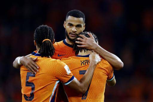 Países Bajos y Croacia se acercan al Mundial, Escocia y Dinamarca alargan su pulso