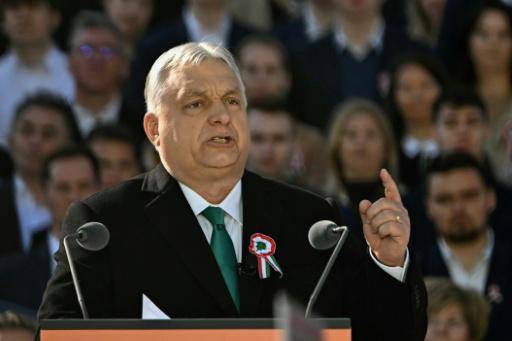 Orbán y su principal rival celebran marchas en Hungría, a un mes de las elecciones
