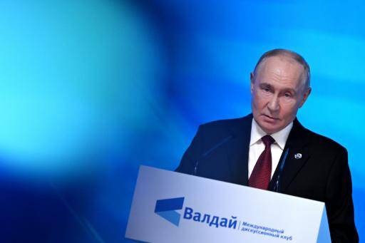 Putin advierte que Rusia usará todo tipo de armas si atacan el enclave de Kaliningrado