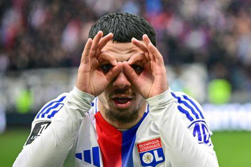 Almada se estrena como goleador en Francia y el Lyon gana 4-2 a Le Havre