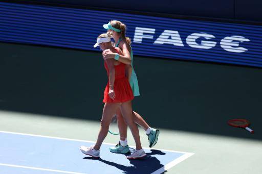 Zheng da otro golpe en el US Open tumbando a Swiatek; Cerúndolo busca cuartos