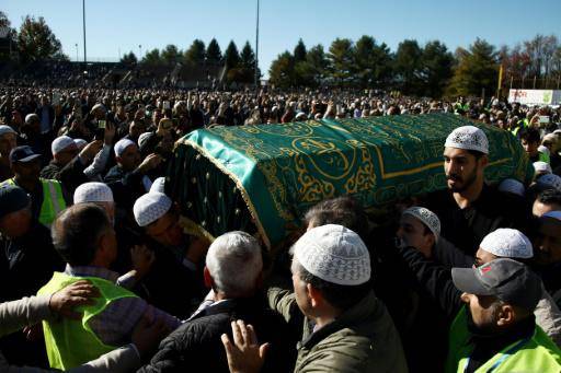 Miles en EEUU asisten a funeral del predicador musulmán Gülen, enemigo del presidente turco