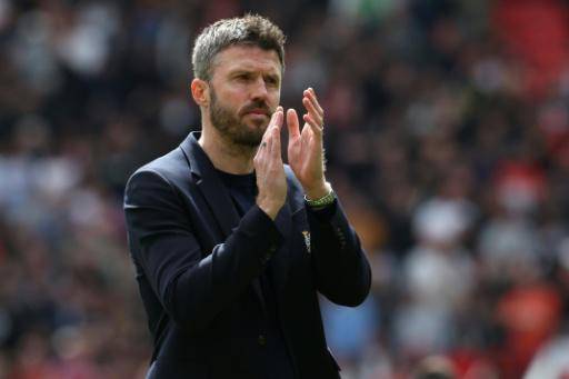 Michael Carrick es nombrado entrenador permanente del Manchester United (club)