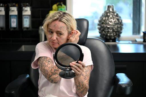 La metamorfosis de las mujeres tatuadas a la fuerza en Países Bajos