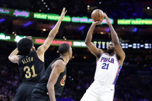 Sixers baten a Cavs antes del parón del All-Star; Bridges explota con 45 puntos