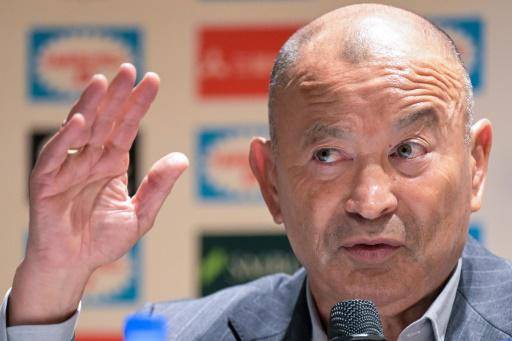 Japón suspende a su seleccionador de rugby por insultos a árbitros