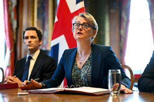 Reino Unido urge a reabrir Ormuz en reunión multinacional