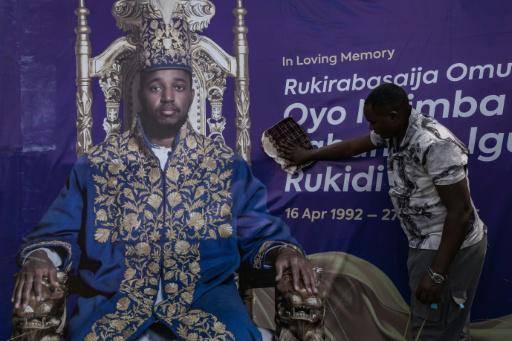 Familia real de Uganda, bajo arresto domiciliario en medio de una disputa por la sucesión