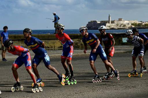 Derroche de explosividad en maraton de patinaje en malecón de La Habana