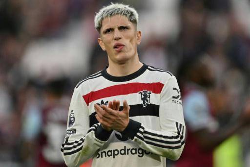 Liverpool araña empate ante Arsenal pero cede el liderato al City