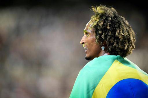 El brasileño Alison dos Santos gana los 400 m vallas en Bruselas
