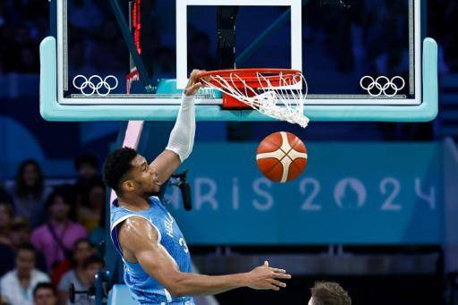 Grecia resucita ante Australia y entra en el baile de las plazas de cuartos