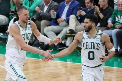 Celtics machacan a Dallas en el arranque de las Finales de la NBA
