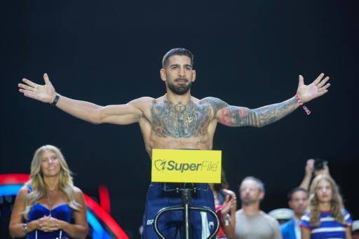 Tras acuerdo con Irán, Trump celebra su 80 cumpleaños con show de artes marciales