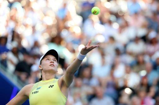 Rybakina arrolla a Osaka en el US Open y acaricia el número uno mundial