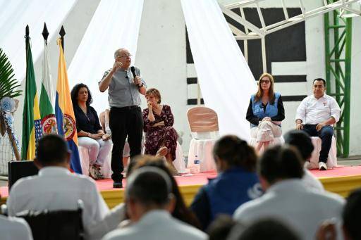 Diálogo o guerra: elección dividida en Colombia a la sombra de la violencia contra exguerrilleros