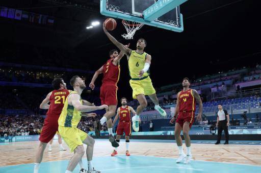 Brasil sucumbe ante 'Wemby', España peca de blanda ante Australia