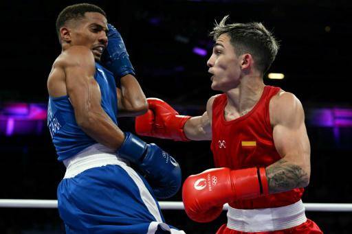 El dominicano Alcántara vence al español Lozano y asegura medalla en boxeo
