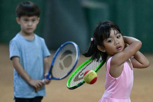 Quiero ser como Eala: la pasión por el tenis se dispara en Filipinas