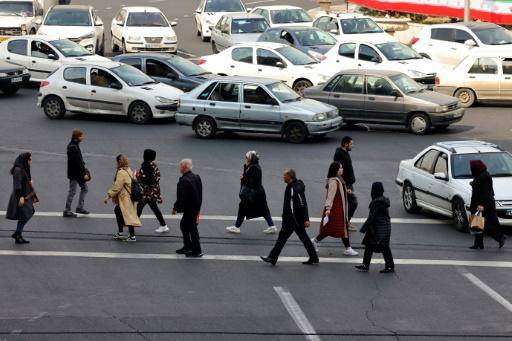 Irán detiene a dos mujeres por bailar en público