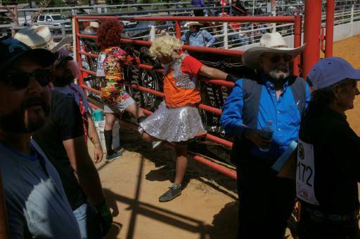 En un rodeo gay de Texas, los vaqueros le ponen el lazo a la intolerancia