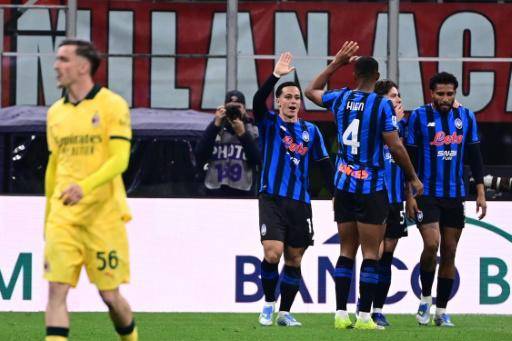 AC Milan se complica el pase a Champions, Fiorentina seguirá en la Serie A