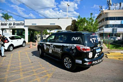 Jair Bolsonaro declara sobre un arma confiscada antes de que la justicia de Brasil decida si vuelve a prisión
