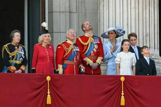 El Palacio de Buckingham se queda sin su principal inquilino: Carlos III