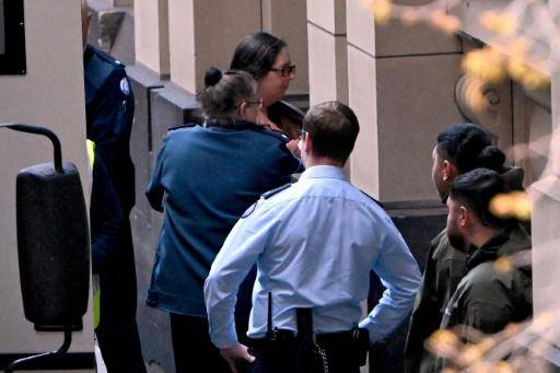 Cadena perpetua a australiana que mató a familiares al cocinar con hongos tóxicos
