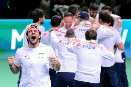 Italia gana sin Sinner a España y conquista su tercera Davis seguida