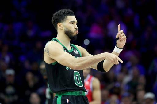 Boston arruina la noche de Embiid y se adelanta en la serie ante Sixers