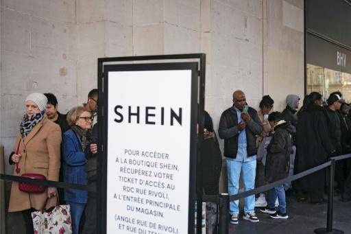 Shein abre en París su primera tienda permanente con fuerte presencia policial