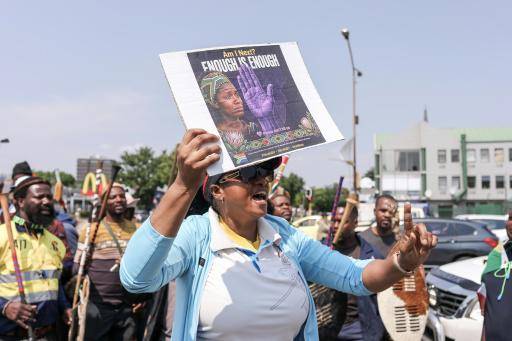 Mujeres en Sudáfrica dicen basta ante ola de asesinatos