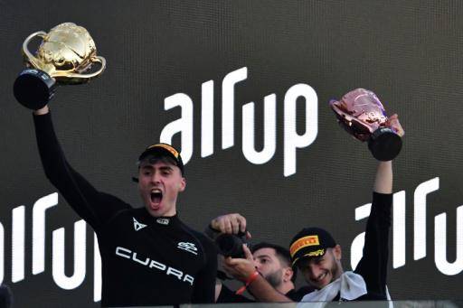 Un español gana carrera automovilísta de streamers en Francia