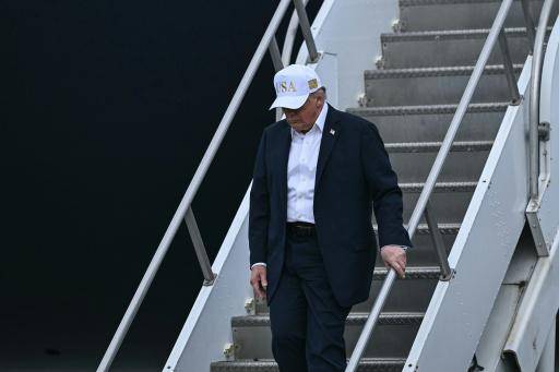 Trump pone fin a su visita a Irlanda tras su polémico apoyo a la reunificación del país
