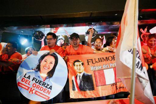 Perú elige presidente entre derechista Fujimori y un izquierdista radical