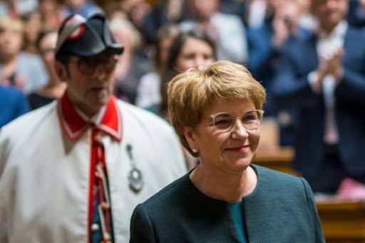 Viola Amherd, ministra de Defensa suiza, elegida presidenta por un año